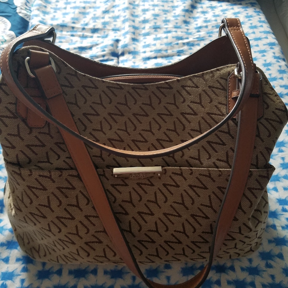 Hand bag